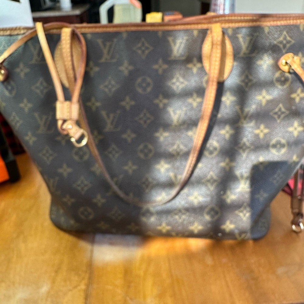LV-Authentic